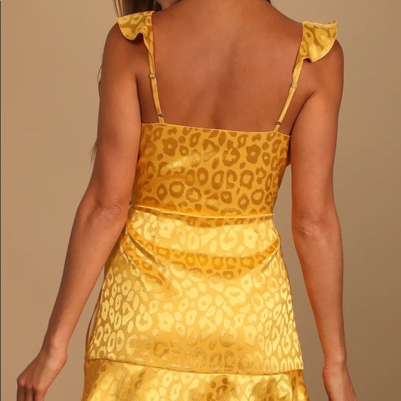 Yellow Satin Jacquard Leopard Print Wrap Dress - Picture 4 of 6